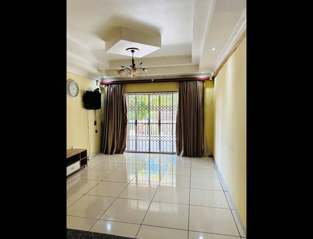 2 BEDROOM PROPERTY TO RENT IN AVOCA